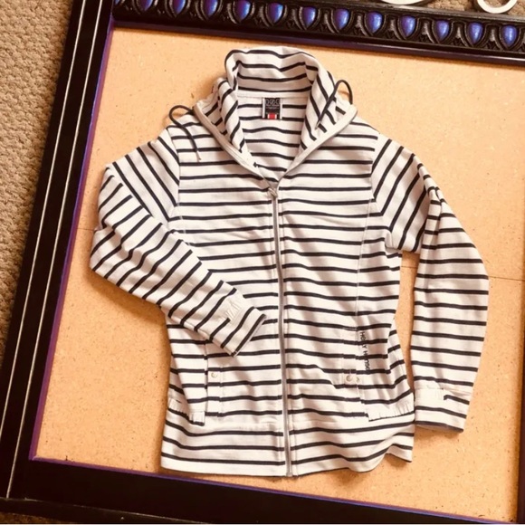 Medium helly hansen zip up - Picture 1 of 3